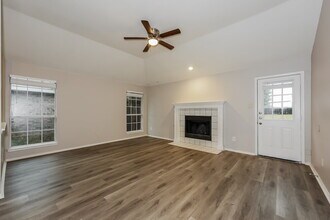 5002 Wordsworth Dr in Garland, TX - Foto de edificio - Building Photo