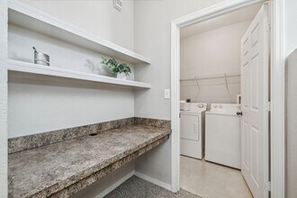 10025 Courtney Palms Blvd in Tampa, FL - Building Photo - Building Photo