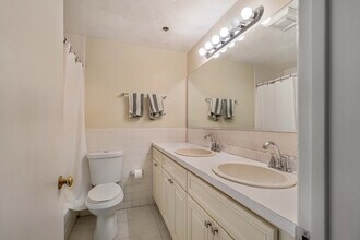 188 North St, Unit 53 in Boston, MA - Foto de edificio - Building Photo