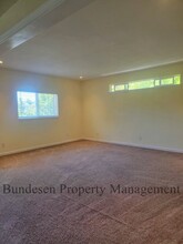 515 Central Ave in Petaluma, CA - Building Photo - Building Photo