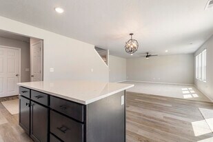 3985 E Jamestown Dr in Nampa, ID - Building Photo