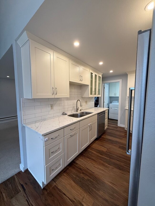 19117 Ballinger Way NE in Lake Forest Park, WA - Building Photo - Building Photo