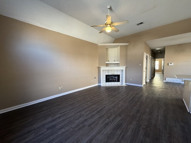 6675 Whitten Pine Dr in Memphis, TN - Building Photo - Building Photo