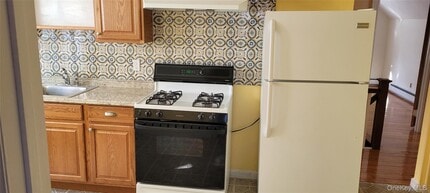 166-48 25th Ave in Queens, NY - Building Photo - Building Photo