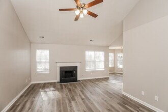 5407 Sweetsprings Dr SW in Powder Springs, GA - Building Photo - Building Photo