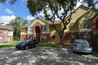 8629 Fancy Finch Dr in Tampa, FL - Building Photo - Building Photo