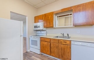 110 Cornelia St in Boonton, NJ - Building Photo