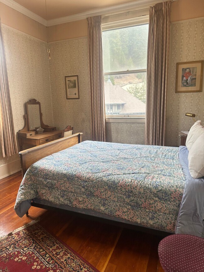 304 6th St in Wallace, ID - Building Photo - Building Photo