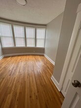 945 Dana Ave, Unit 21 in Cincinnati, OH - Foto de edificio - Building Photo