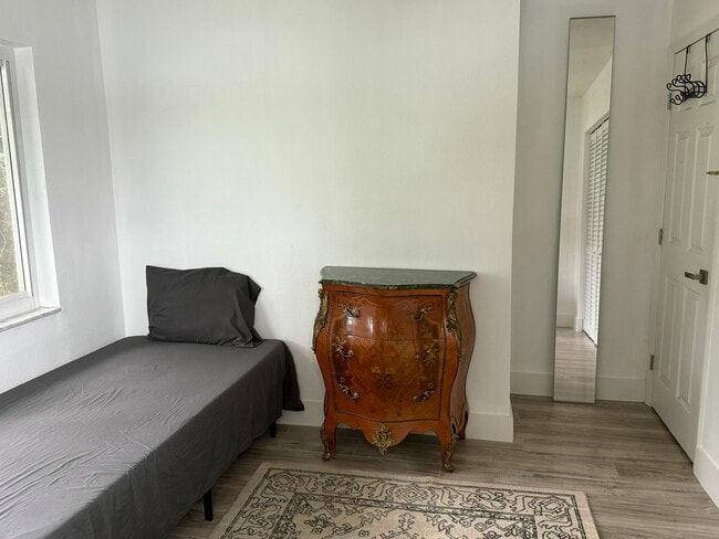 6801 NW 32nd Ave in Fort Lauderdale, FL - Building Photo - Building Photo