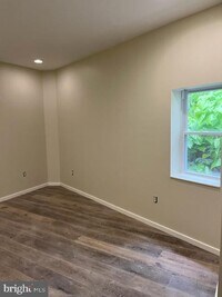 3723 Pulaski Ave photo'