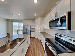 3351 S 2580 W in Syracuse, UT - Building Photo - Building Photo