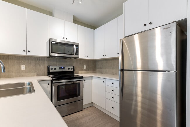 1948-1948 N Parallel Rd in Abbotsford, BC - Building Photo - Building Photo