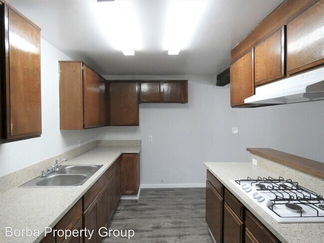 1160 E South St in Long Beach, CA - Building Photo - Building Photo