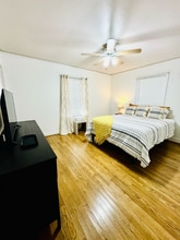 4017 Osby Dr in Houston, TX - Foto de edificio - Building Photo