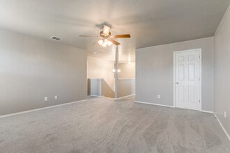 370 Perch Horizon in San Antonio, TX - Building Photo - Building Photo