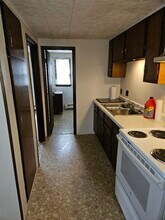 70 Elm St, Unit 70 #2 in Southbridge, MA - Building Photo - Building Photo