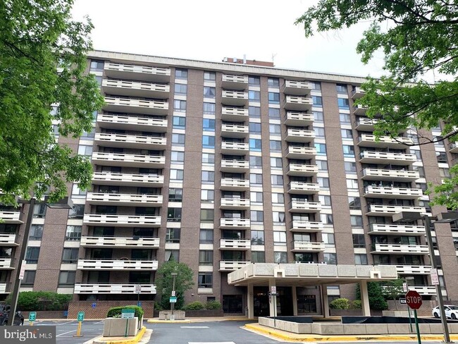 property at 1808 Old Meadow Rd