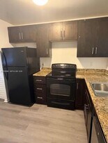 20800 NE 8th Ct, Unit 10617 in Miami, FL - Building Photo