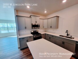 1890 Park Ln in Lehi, UT - Foto de edificio - Building Photo