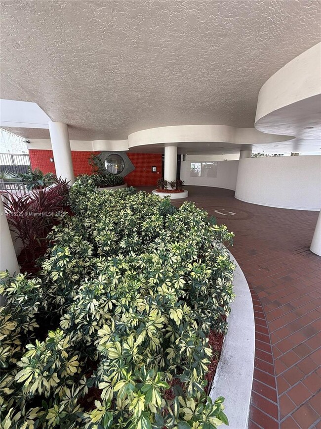 property at 1623 Collins Ave