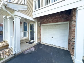 942 Nittany Ct in Allentown, PA - Foto de edificio - Building Photo