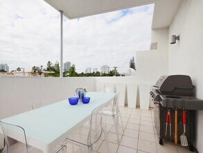 928 Pennsylvania Ave in Miami Beach, FL - Foto de edificio - Building Photo