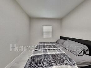 2423 E 19th Ave in Tampa, FL - Foto de edificio - Building Photo
