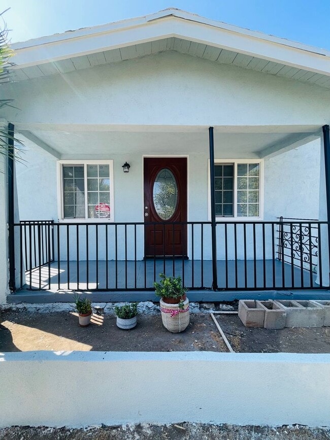property at 1612 W 71st St