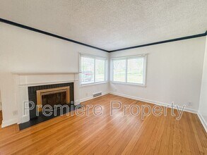 8619 Marty St in Overland Park, KS - Building Photo - Building Photo