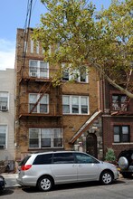 66-02 60th Pl in Ridgewood, NY - Building Photo - Building Photo