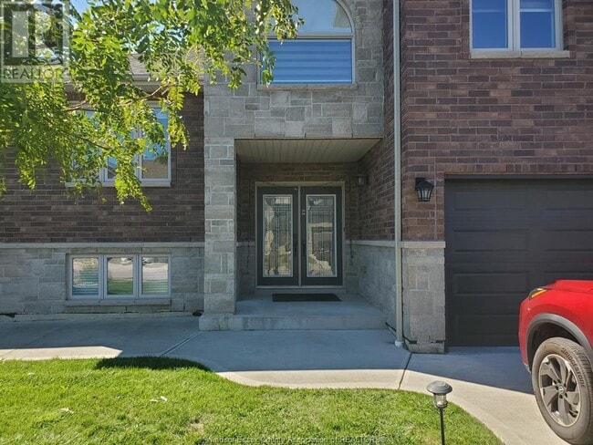 property at 1433 Cancun St