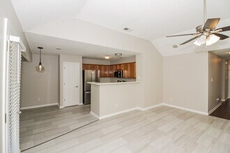 1143 Breezy Valley Dr in Cordova, TN - Building Photo - Building Photo