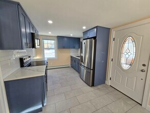 107 Beech Ridge Rd in York, ME - Building Photo - Building Photo