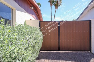 11621 N 30th St in Phoenix, AZ - Building Photo - Building Photo