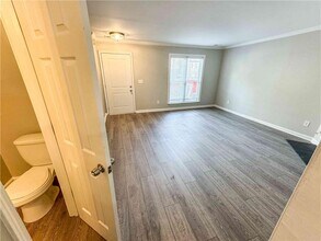 3575 Kennesaw Station Dr in Kennesaw, GA - Building Photo - Building Photo