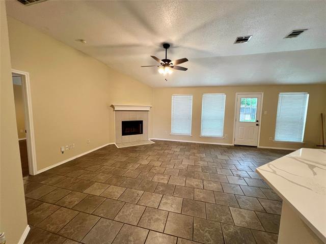 8012 Splitrail Ct in Arlington, TX - Building Photo - Building Photo