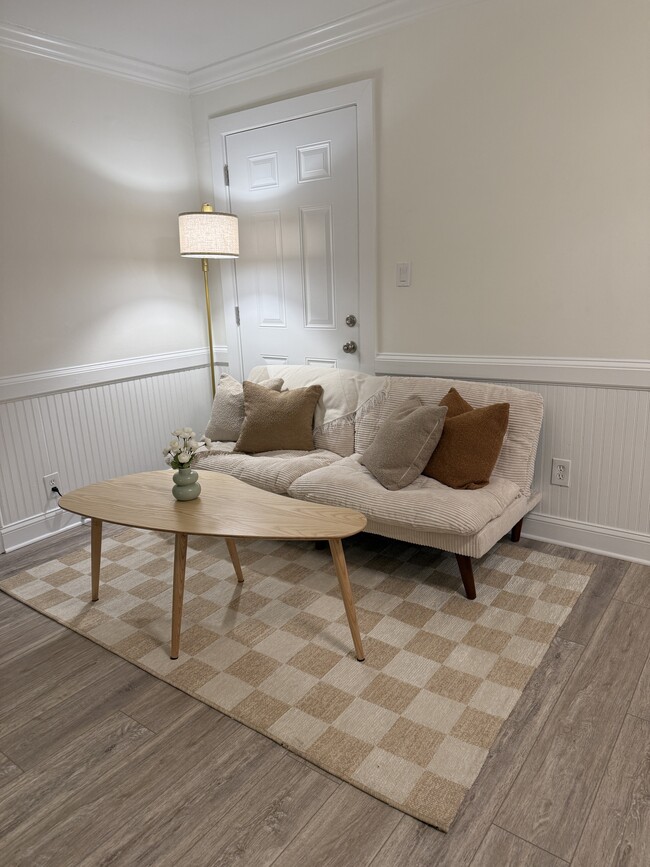 821 Barnett St NE, Unit 1 BR 1 BATH - VA Highland in Atlanta, GA - Building Photo - Building Photo