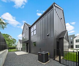 1941 Sawdust Rd in The Woodlands, TX - Building Photo - Building Photo