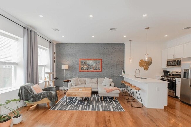 property at 966 Summit Ave