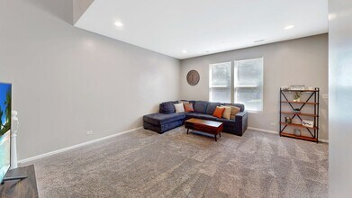 1444 Orchid St in Yorkville, IL - Building Photo - Building Photo