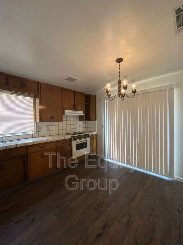 4601 W Cypress Ave in Visalia, CA - Building Photo - Building Photo