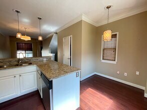 4541 Madison Ave in Kansas City, MO - Building Photo - Building Photo