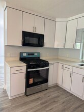 11500 NW 39th St in Sunrise, FL - Building Photo - Building Photo
