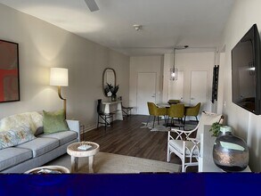 Vista Lofts in Columbia, SC - Foto de edificio - Building Photo