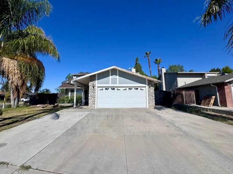 29813 Park City Ave in Menifee, CA - Building Photo