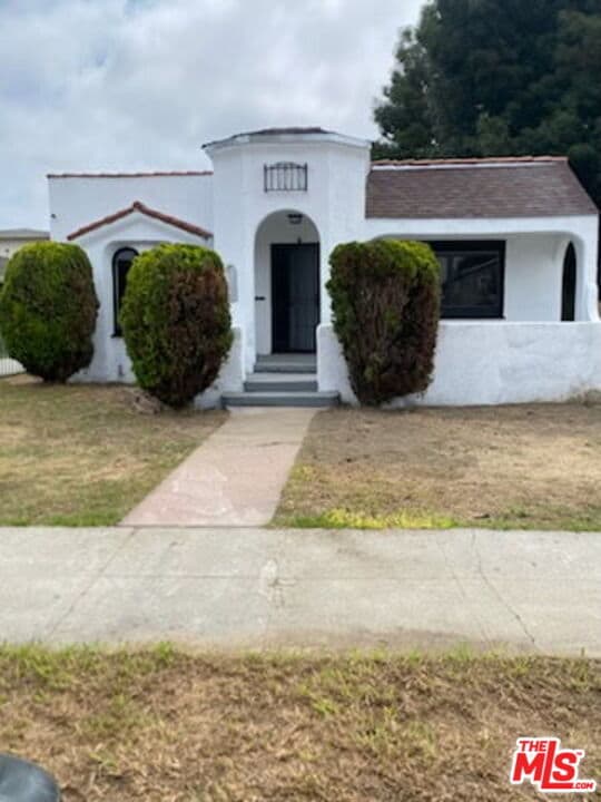 property at 602 N Sloan Ave