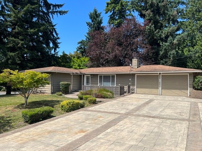 property at 12206 NE 106th St
