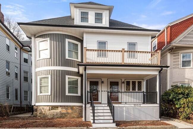 property at 11-1/2 Spring Park Ave