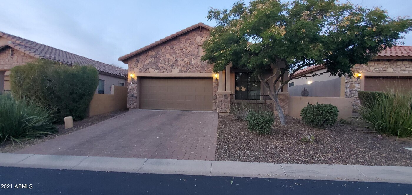 8722 E Indigo St in Mesa, AZ - Building Photo